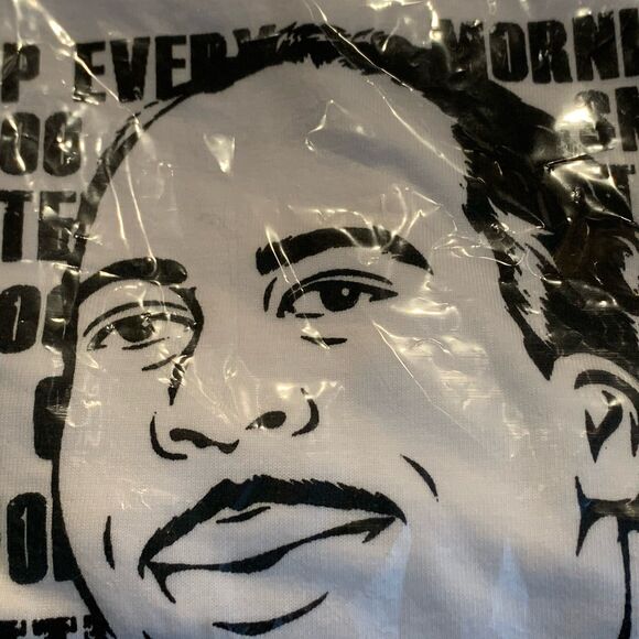 The Office Stanley Men's T-Shirt "I Love Pretzel Day" Unisex White Sz Medium New - Picture 9 of 12